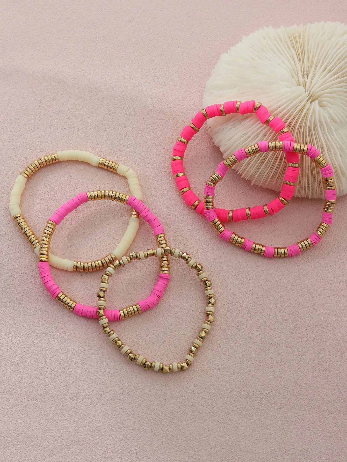 5pcs/set Fashionable Elastic Bracelet Set With Soft Pottery Beads