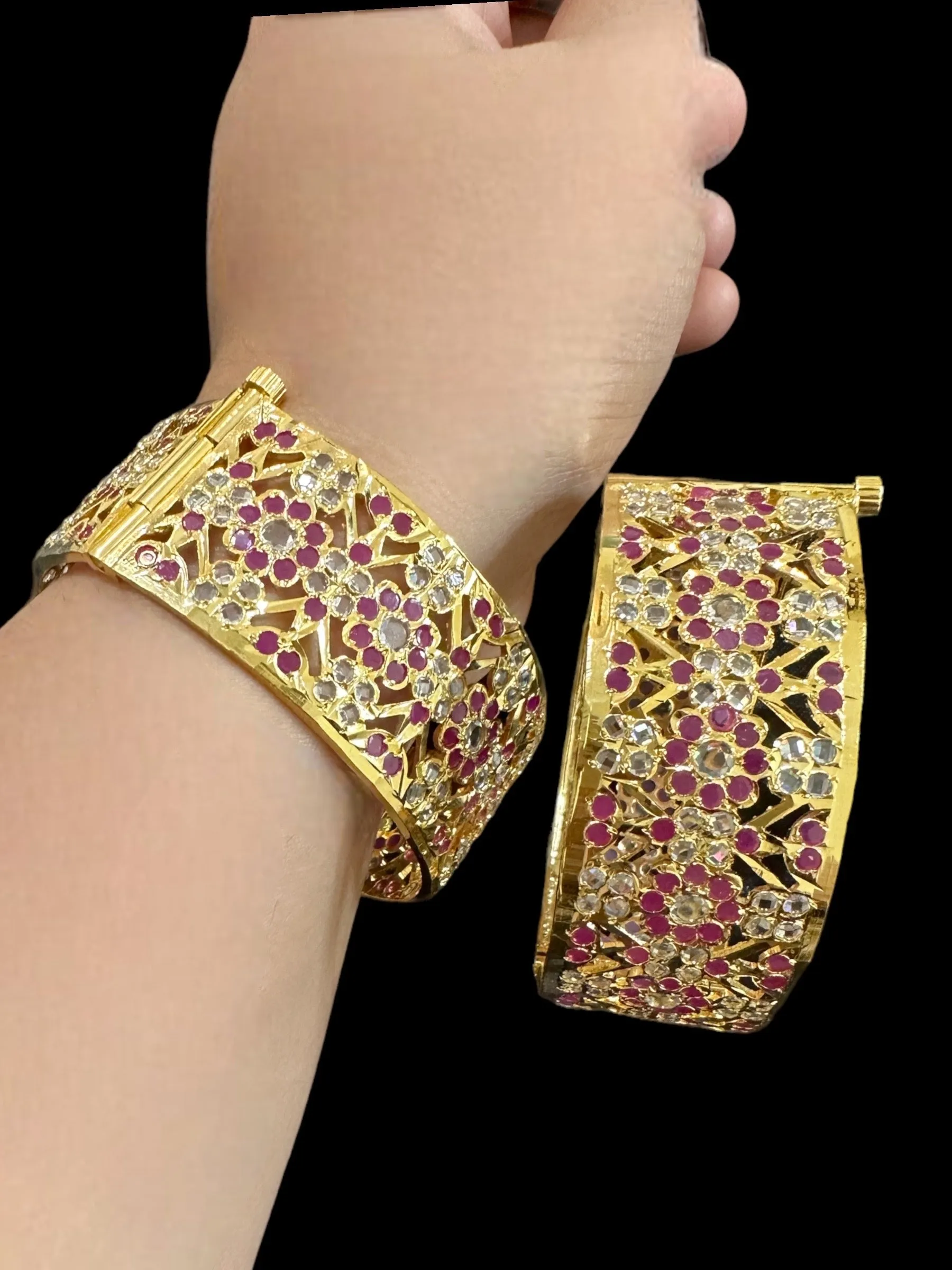 B160 Gold plated hyderabadi bangles ( READY TO SHIP )