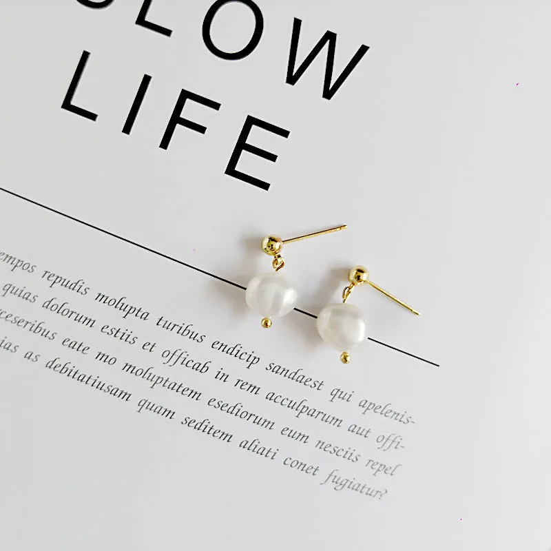 Baroque natural pearl earrings