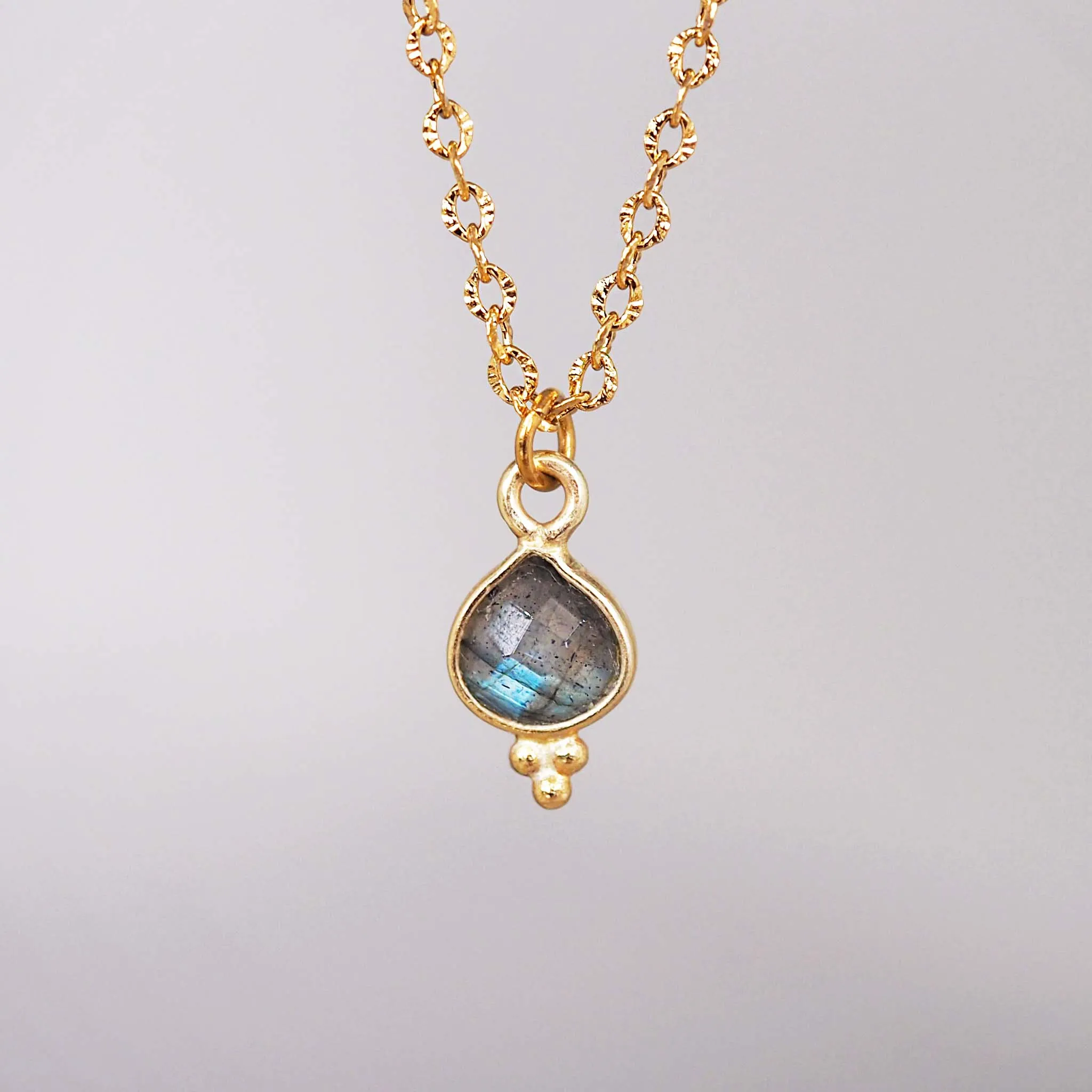 Dainty Labradorite Necklace