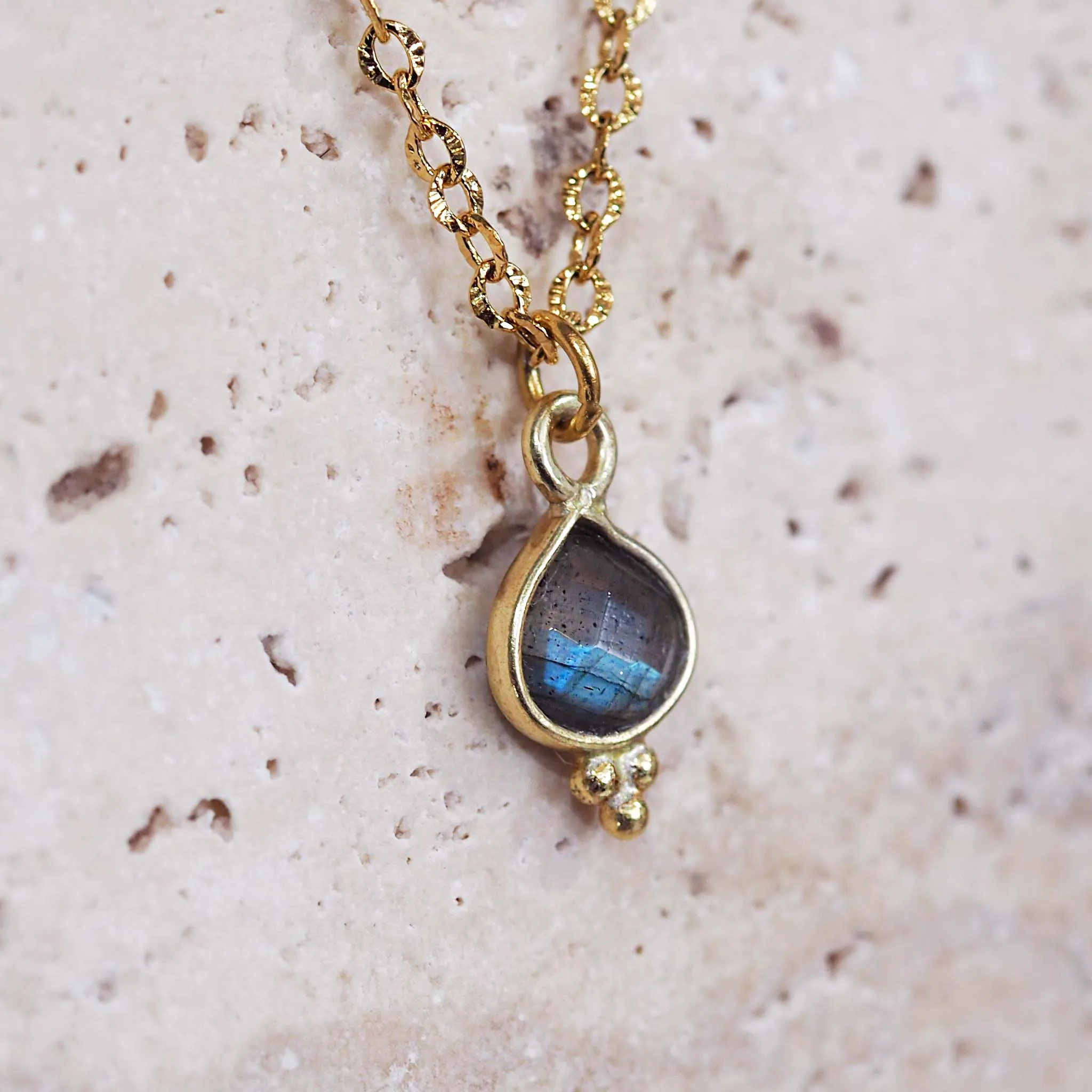 Dainty Labradorite Necklace