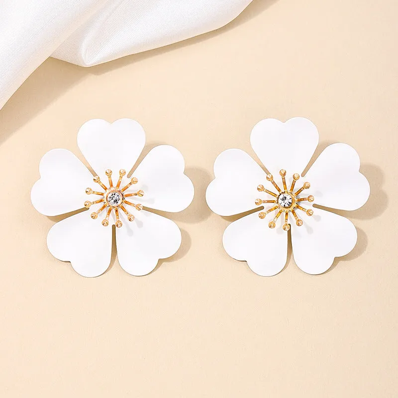 Exquisite Metallic Heart and Petal Stud Earrings with a Fashionable Twist