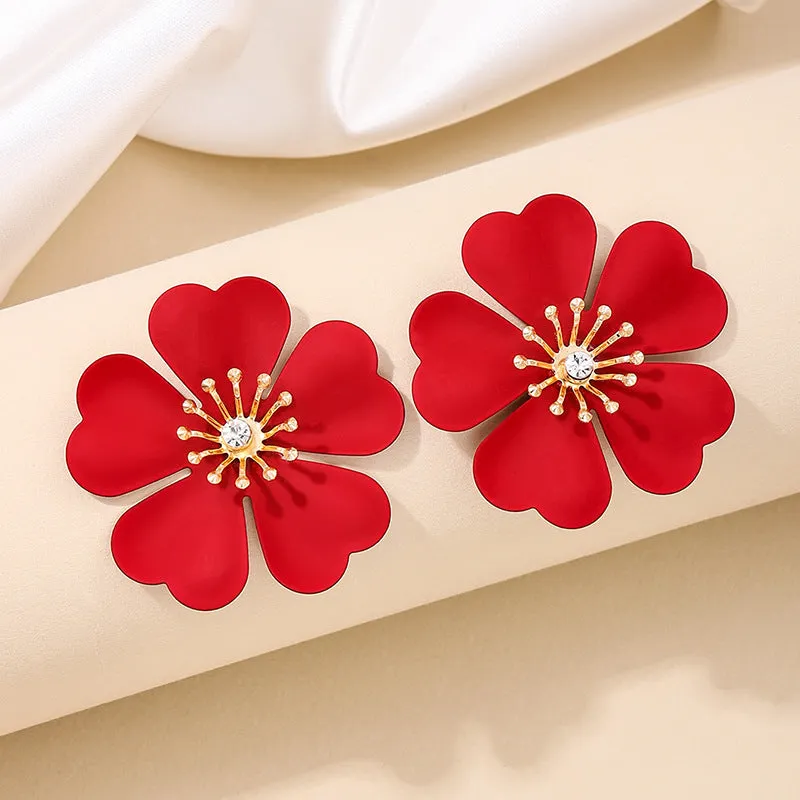 Exquisite Metallic Heart and Petal Stud Earrings with a Fashionable Twist