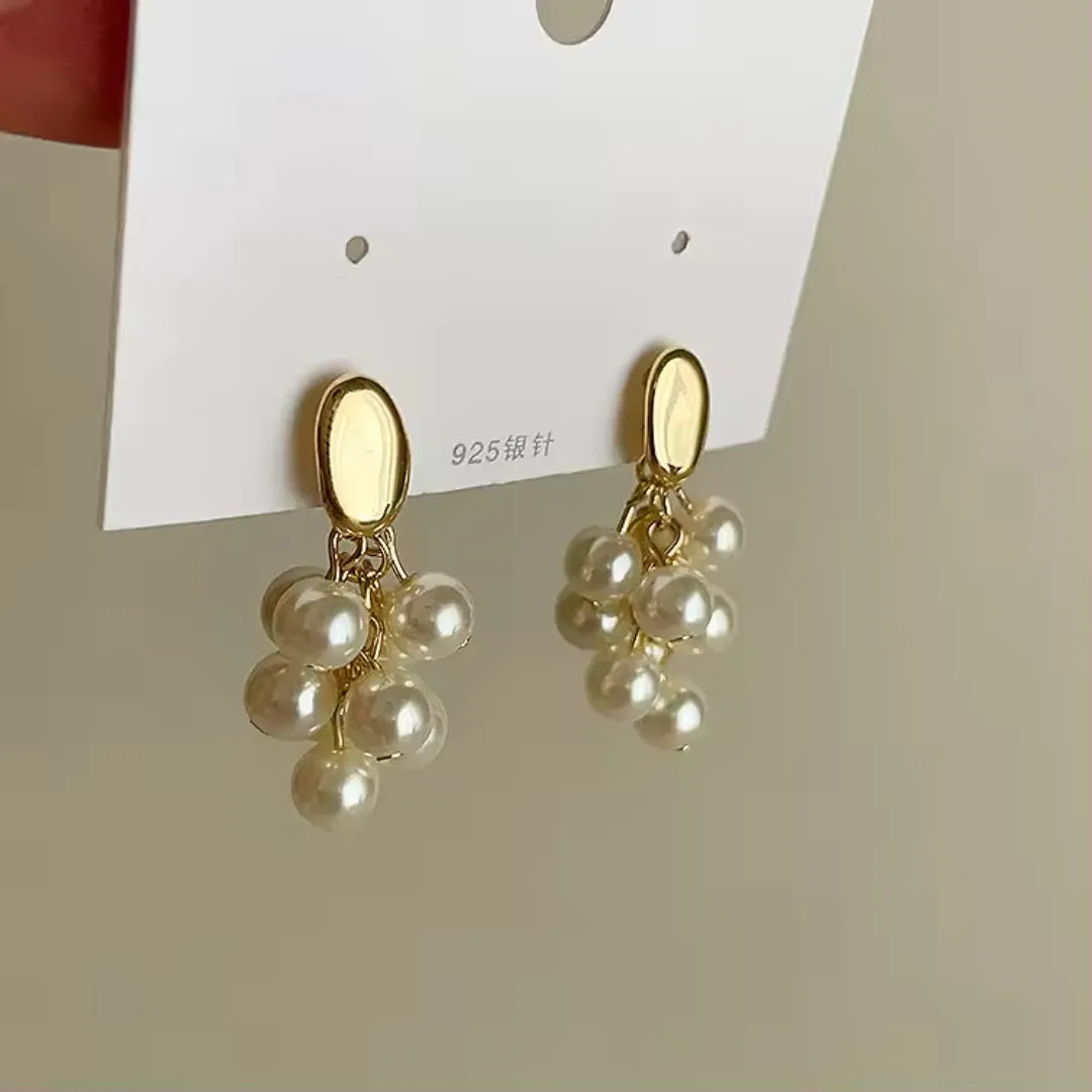 Grape Natural Pearl Earrings