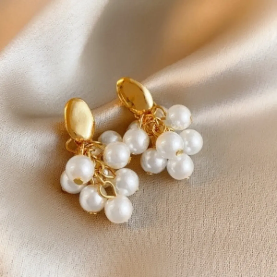 Grape Natural Pearl Earrings