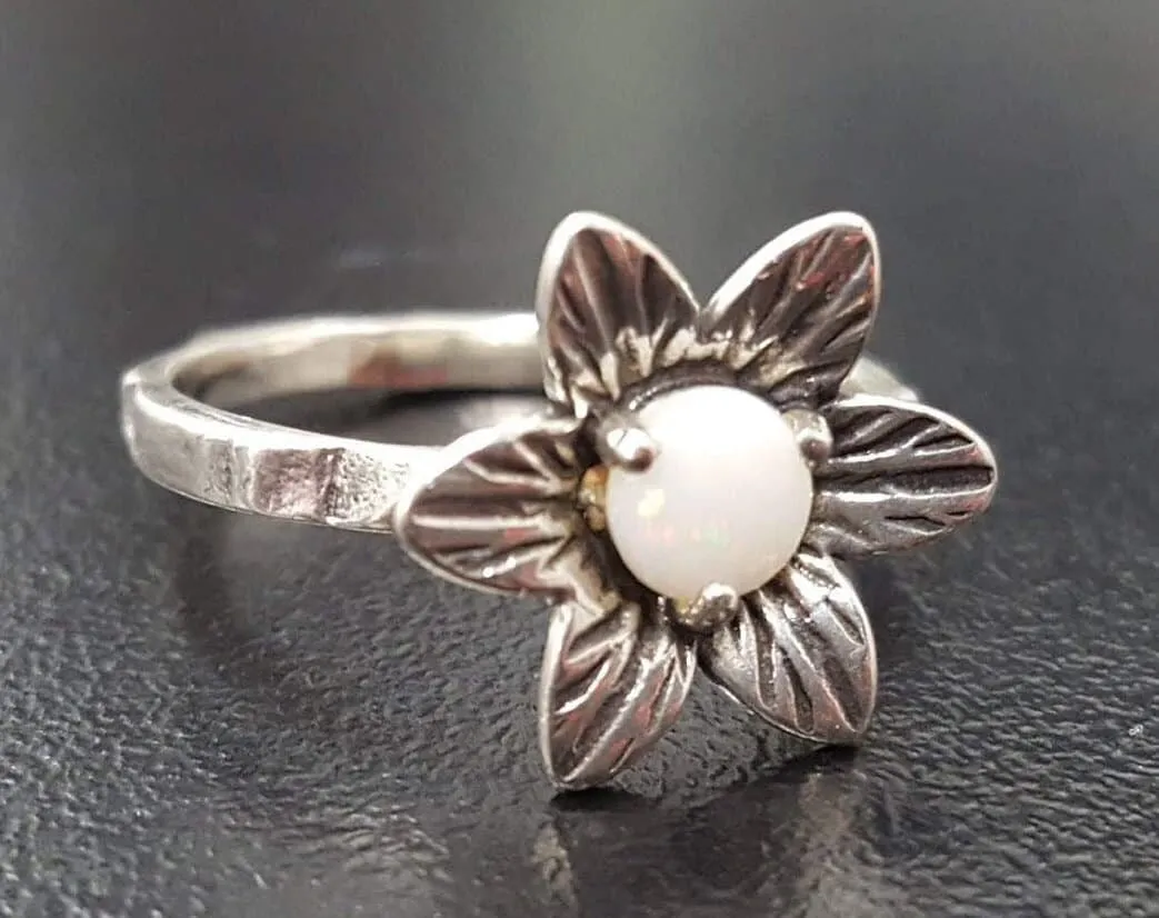 Natural Opal Ring - White Flower Ring - Vintage Solitaire Ring