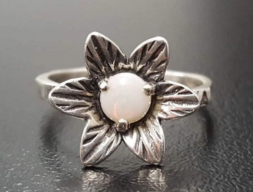 Natural Opal Ring - White Flower Ring - Vintage Solitaire Ring