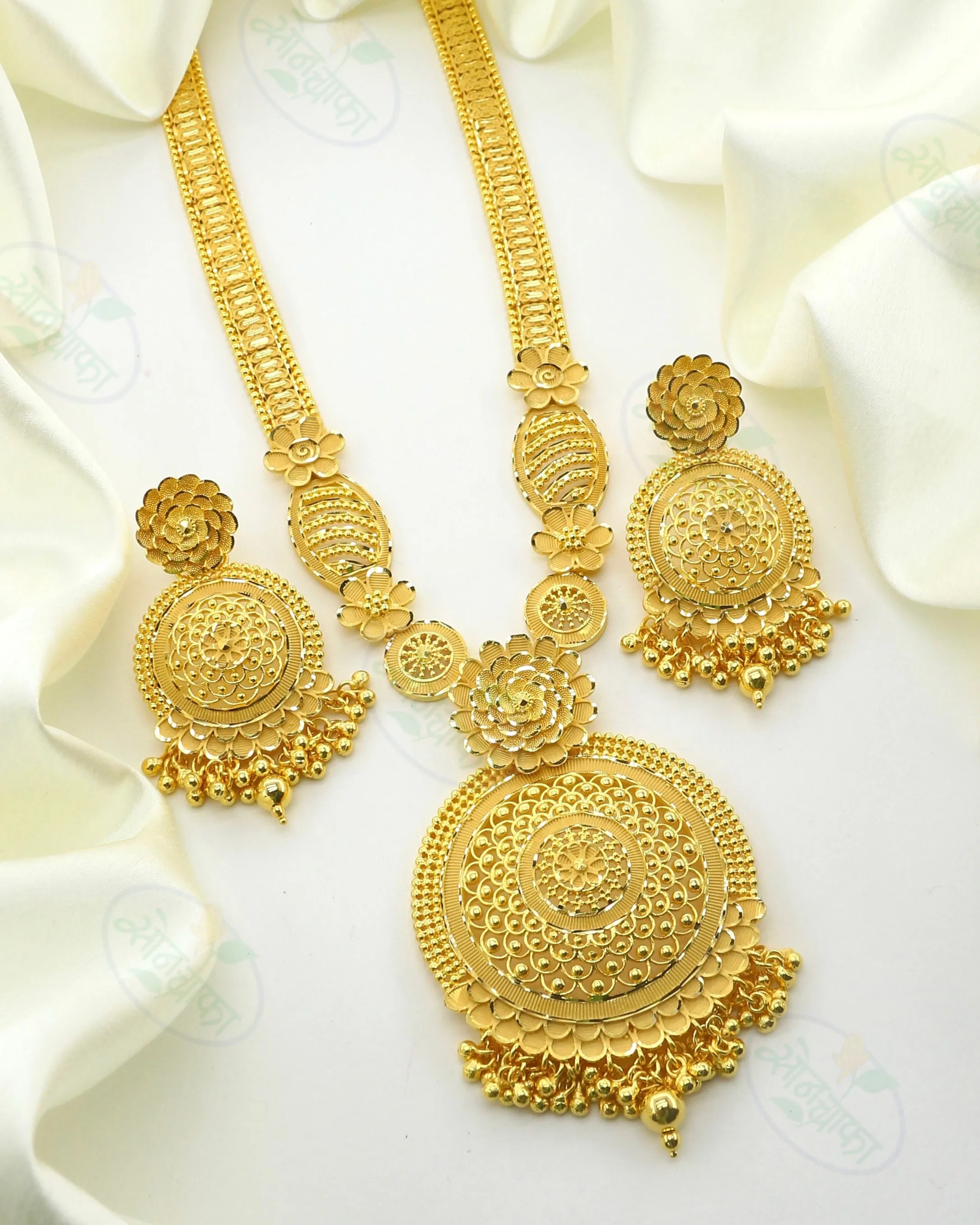 STYLISH FLORET NECKLACE