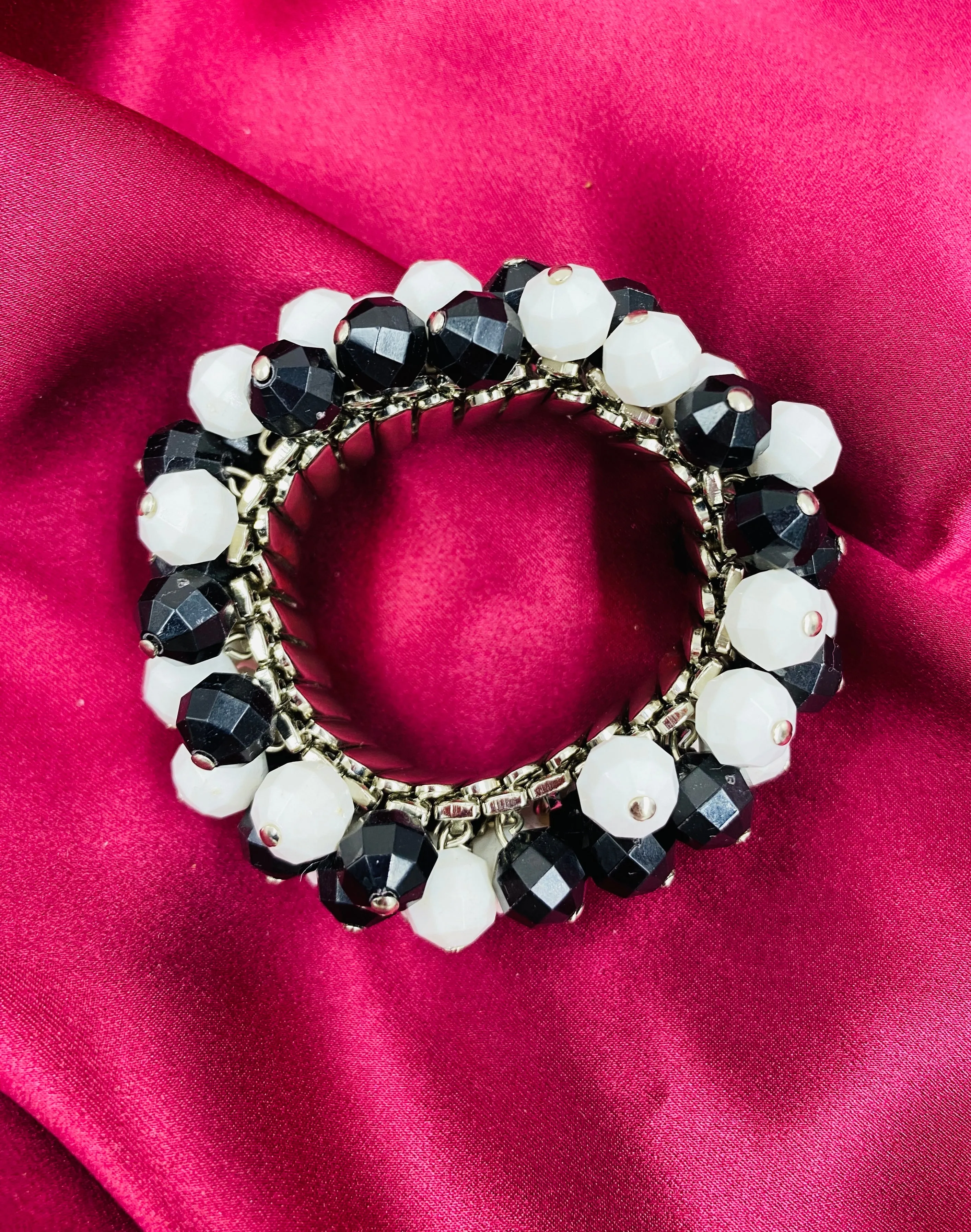 Vintage 1950s Black & White Glass Bead Cha Cha Expansion Bracelet